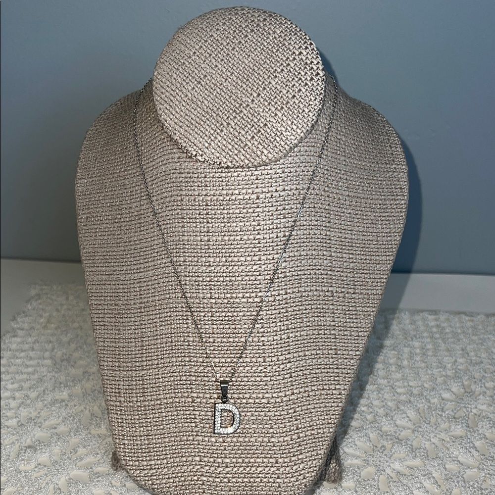 NWT Stainless Steel Elegant Silver Tone  Dainty Necklace initial D Pendant